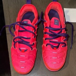 air vapormax plus running shoes